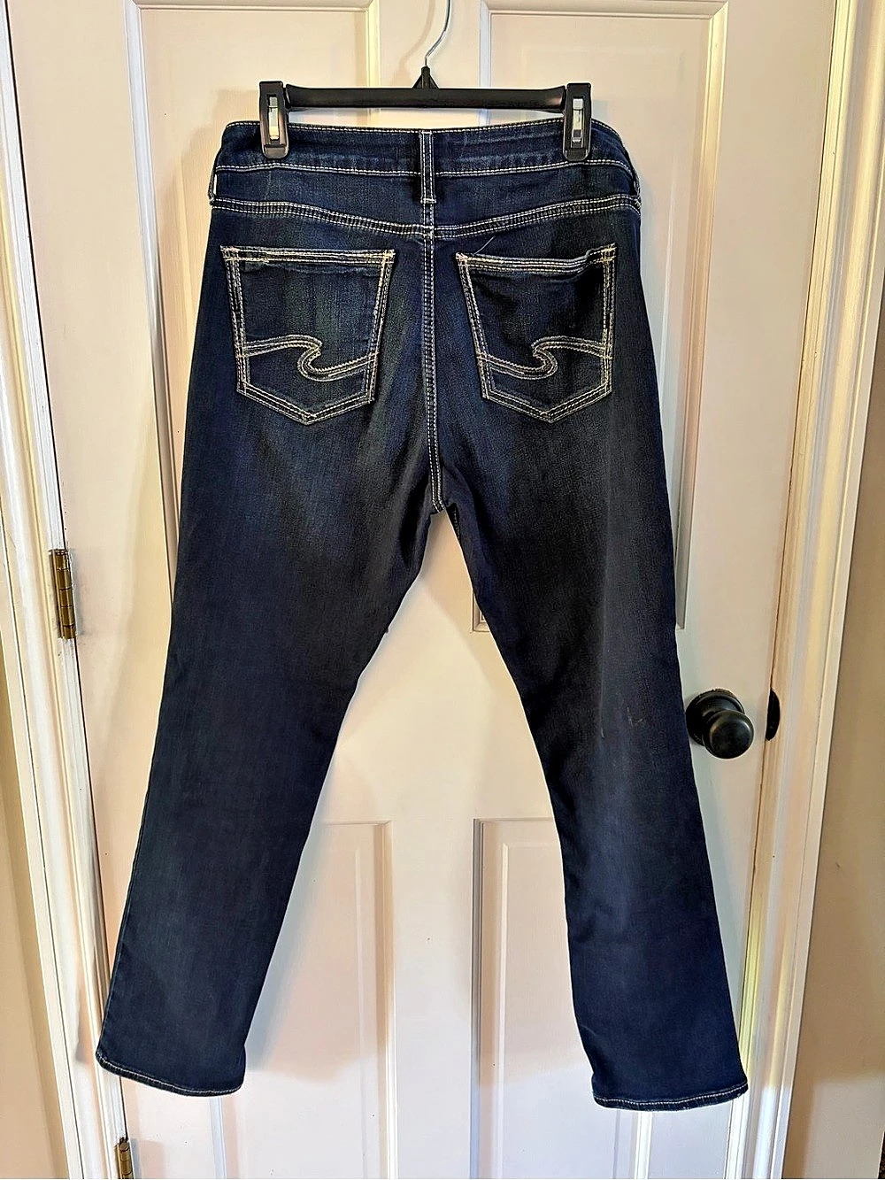 Silver Jeans Co. Suki Straight. Straight Leg Jeans Blue Waist 32/L31